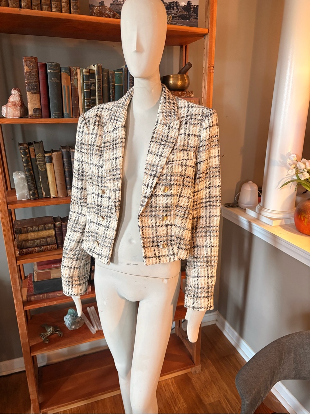 Elie Tahari Cropped Tweed Blazer Jacket - Cream Plaid